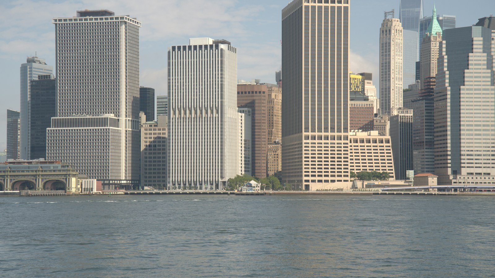 Unemployment vs. Labor Force Participation: Read Both Before Judging the Jobs Market