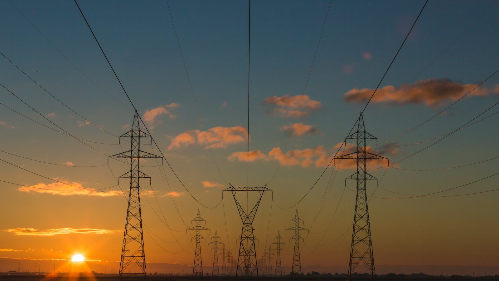 Utilities Pulse: Record Power Load Meets Steady Q3 Earnings